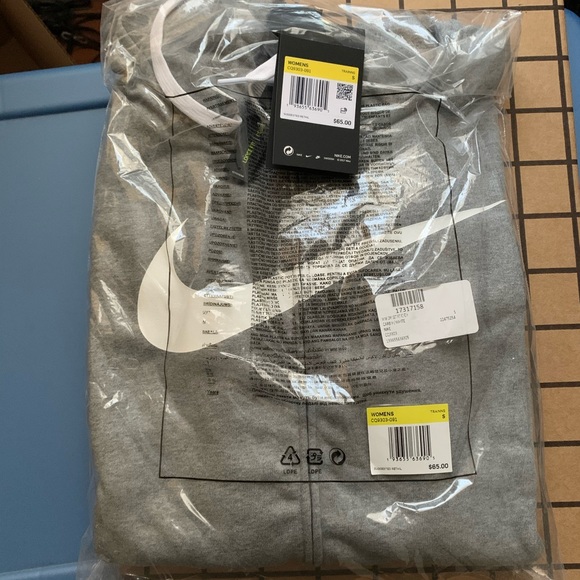 Nike Wmns Dry Get Fit FZ Hoodie CQ9303-091 - Picture 6 of 6